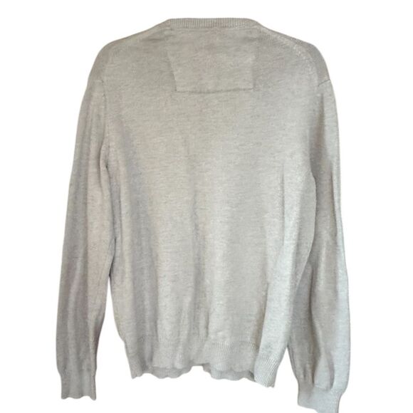 IZOD Men's Premium Essentials Solid V-Neck 12 Gauge Sweater. Oatmeal Color. XL - Picture 2 of 5